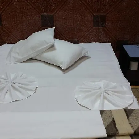 Shans 2 Hotell